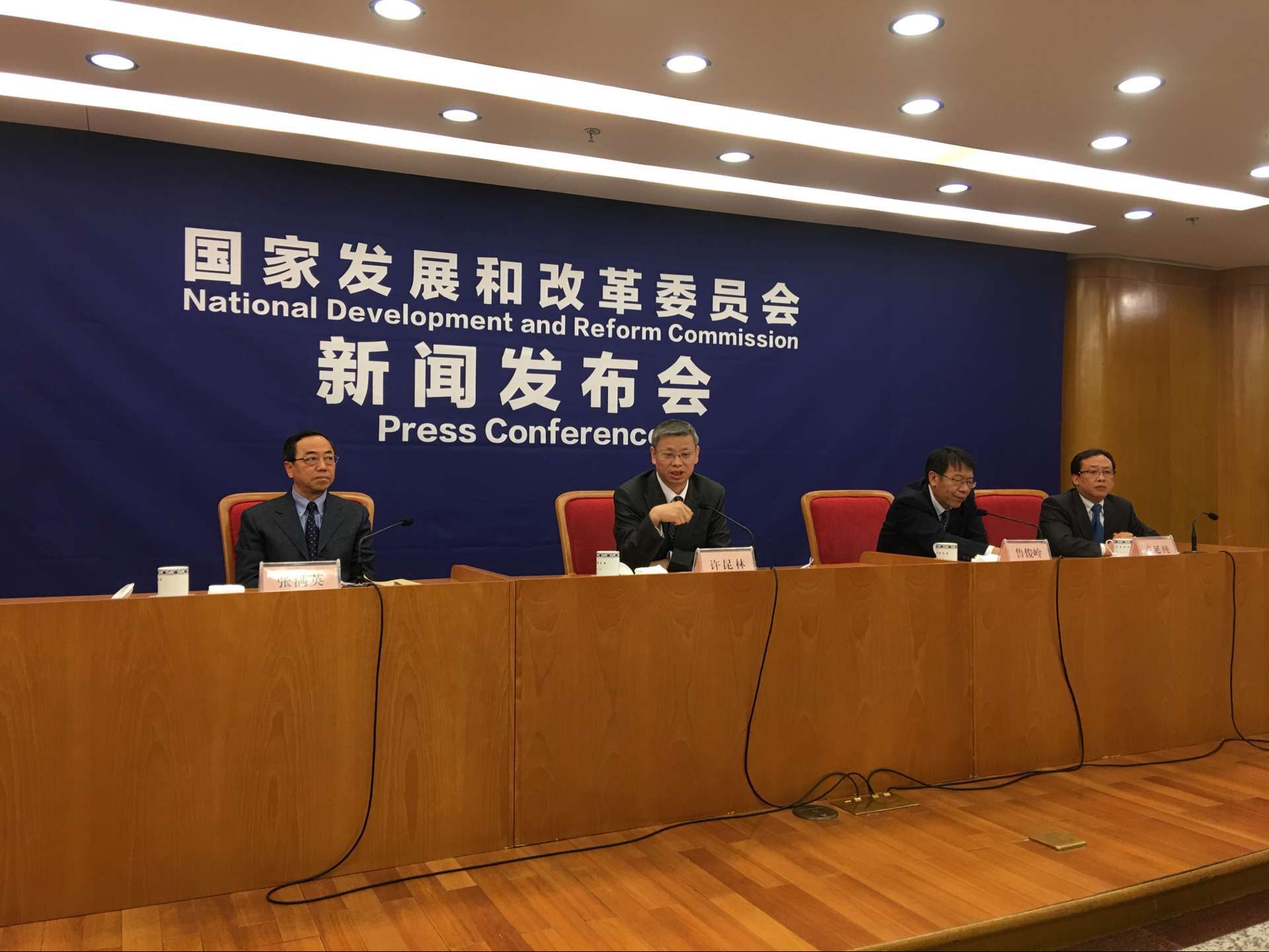 发改委：中美贸易摩擦背景下就业信心来自三方面
