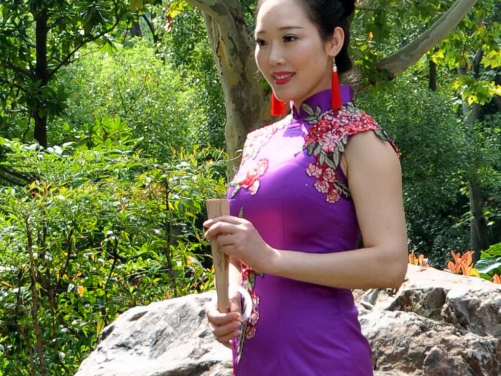 手游天龙八部如何放弃任务(天龙八部手游帮贡多少人)