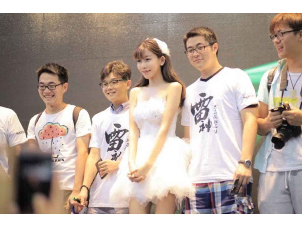 手游天龙八部屏幕怎么缩小(手游天龙八部合帮怎么合)